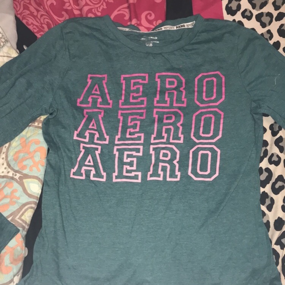 aero never worn large shirt